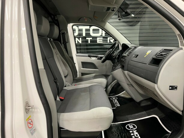 volkswagen-transporter-diesel-2015-big-13