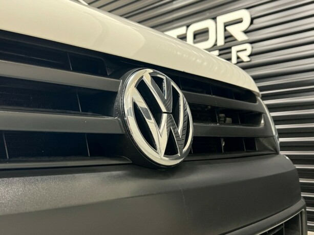 volkswagen-transporter-diesel-2015-big-4