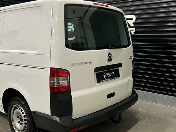 volkswagen-transporter-diesel-2015-big-6