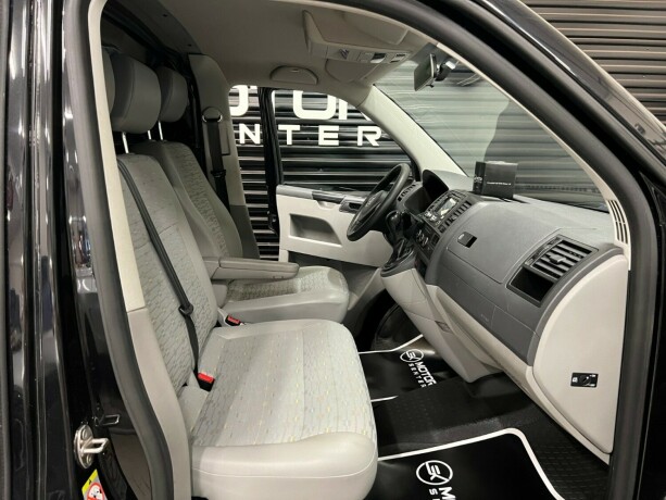 volkswagen-transporter-diesel-2013-big-22