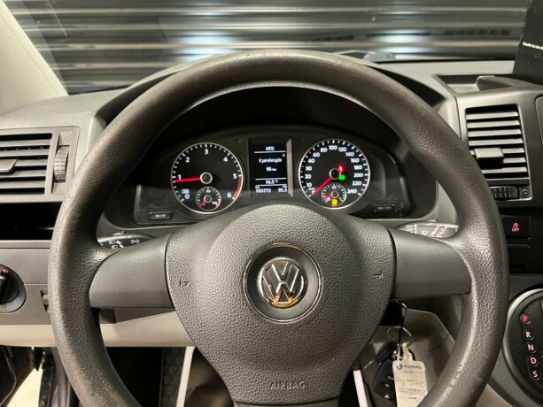 volkswagen-transporter-diesel-2013-big-11