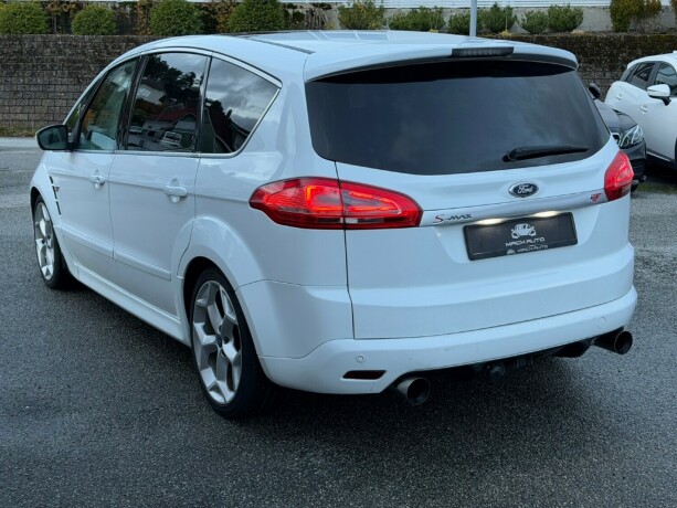 ford-s-max-diesel-2011-big-3
