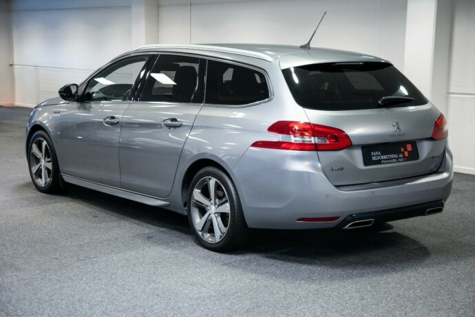 peugeot-308-bensin-2016-big-1