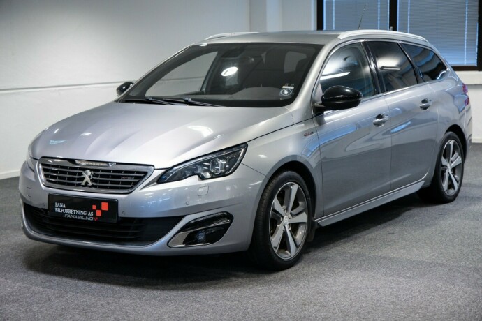 peugeot-308-bensin-2016-big-0