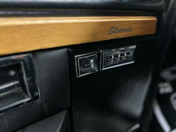 chevrolet-silverado-diesel-1988-big-21