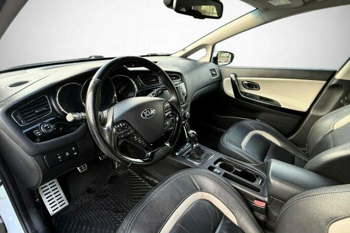 kia-cee039d-bensin-2013-big-14