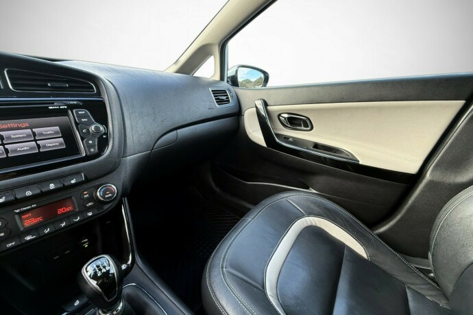 kia-cee039d-bensin-2013-big-38