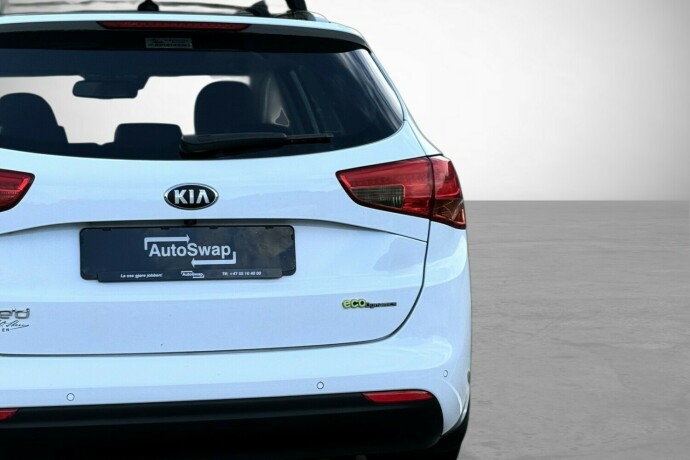 kia-cee039d-bensin-2013-big-12