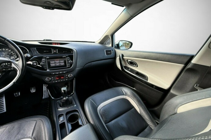 kia-cee039d-bensin-2013-big-41