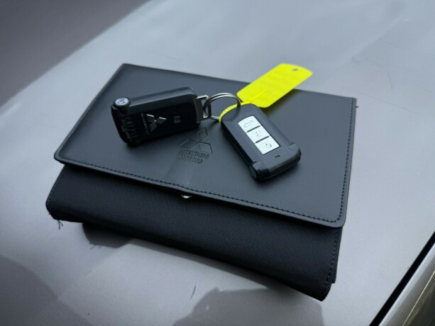 mitsubishi-outlander-elektrisitetbensin-2017-big-32