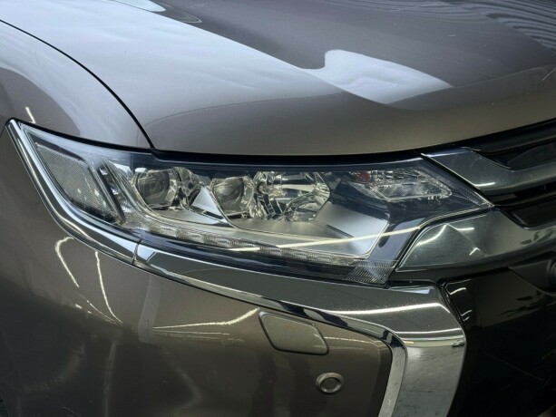 mitsubishi-outlander-elektrisitetbensin-2017-big-4