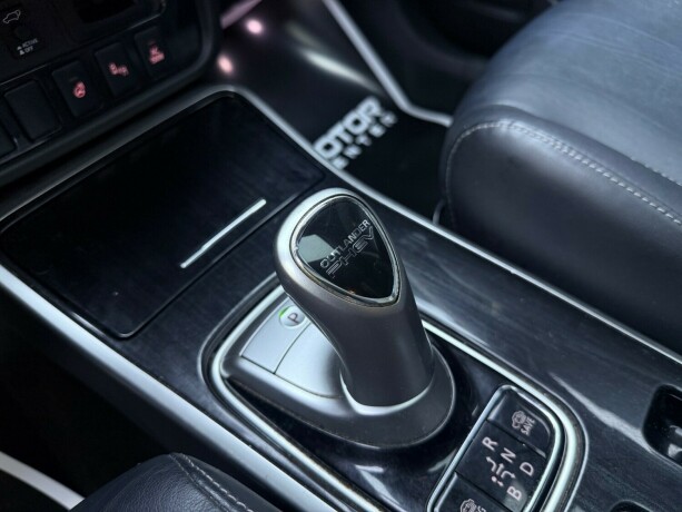 mitsubishi-outlander-elektrisitetbensin-2017-big-22