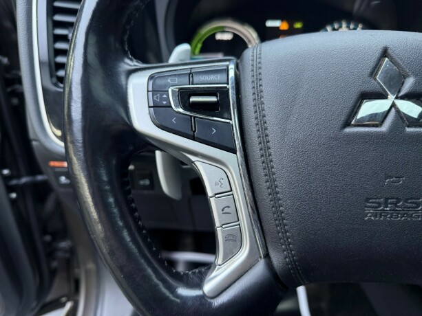 mitsubishi-outlander-elektrisitetbensin-2017-big-12