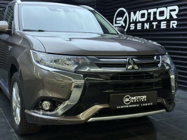 mitsubishi-outlander-elektrisitetbensin-2017-big-3