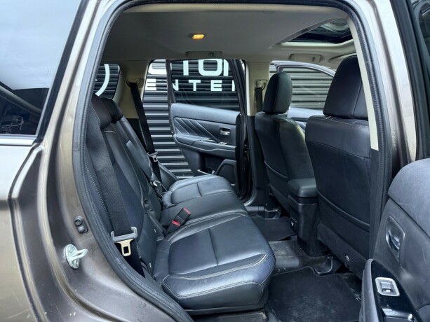 mitsubishi-outlander-elektrisitetbensin-2017-big-28