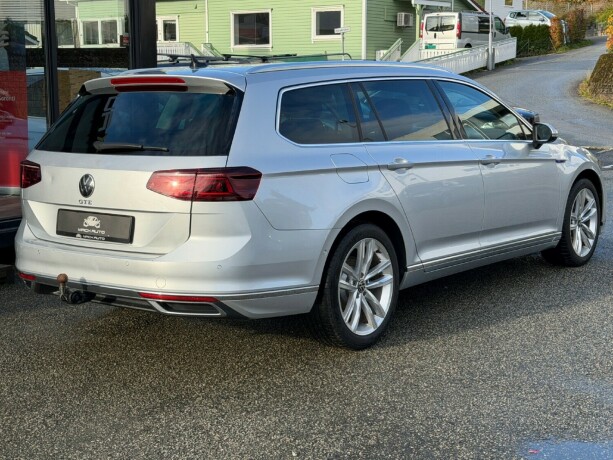 volkswagen-passat-elektrisitetbensin-2021-big-4