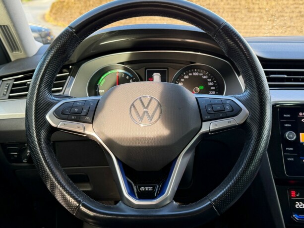 volkswagen-passat-elektrisitetbensin-2021-big-13