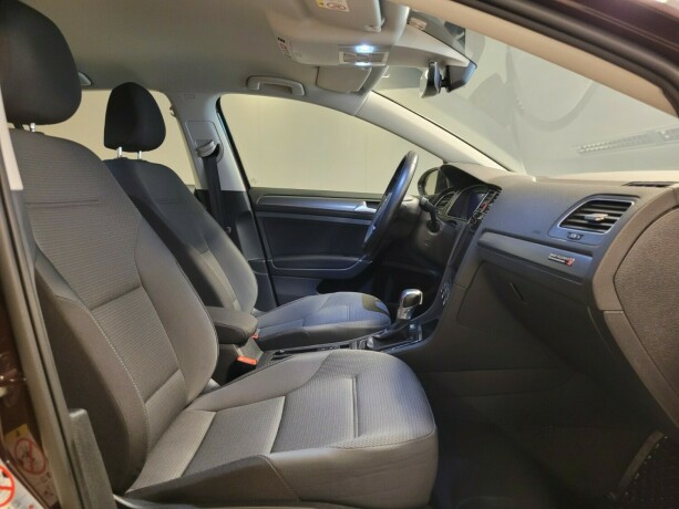 volkswagen-golf-elektrisitet-2018-big-11