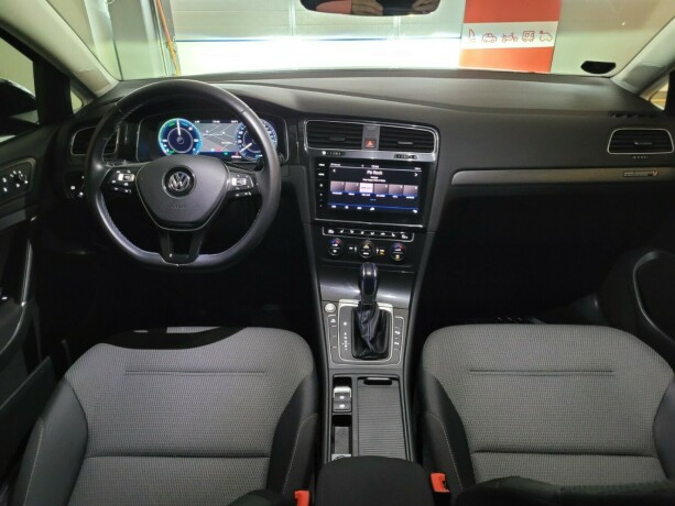 volkswagen-golf-elektrisitet-2018-big-29