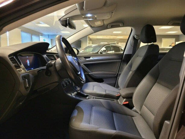 volkswagen-golf-elektrisitet-2018-big-19