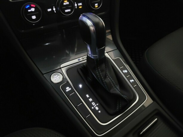 volkswagen-golf-elektrisitet-2018-big-22