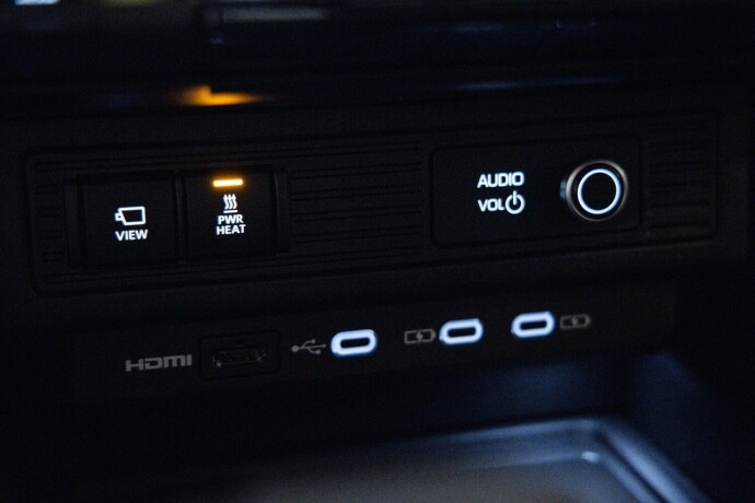 toyota-land-cruiser-diesel-2025-big-17