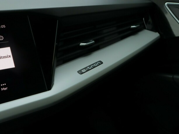 audi-q4-e-tron-elektrisitet-2022-big-15