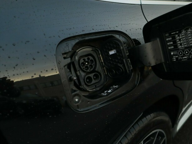 mercedes-benz-eqc-elektrisitet-2022-big-27