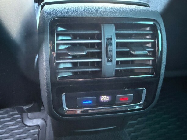 volkswagen-passat-diesel-2016-big-16