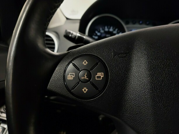 mercedes-benz-m-klasse-diesel-2011-big-34