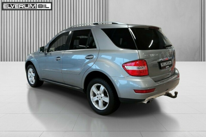 mercedes-benz-m-klasse-diesel-2011-big-6