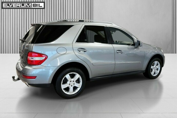 mercedes-benz-m-klasse-diesel-2011-big-10