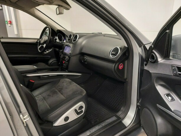 mercedes-benz-m-klasse-diesel-2011-big-20