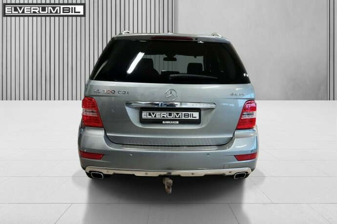 mercedes-benz-m-klasse-diesel-2011-big-14