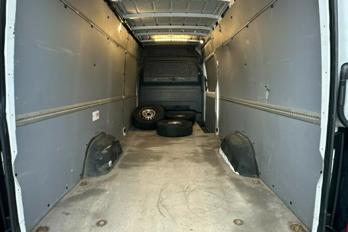 mercedes-benz-sprinter-diesel-2019-big-14