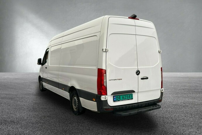 mercedes-benz-sprinter-diesel-2019-big-2