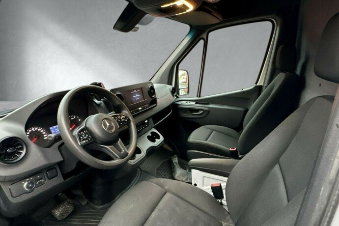 mercedes-benz-sprinter-diesel-2019-big-9