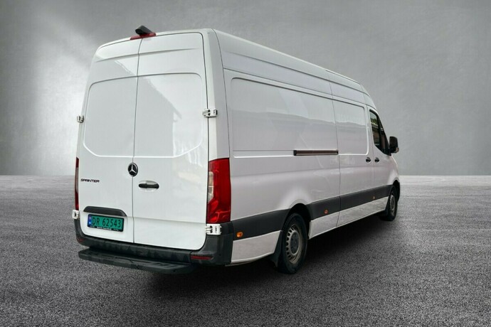 mercedes-benz-sprinter-diesel-2019-big-4
