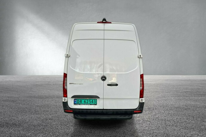 mercedes-benz-sprinter-diesel-2019-big-3