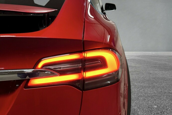 tesla-model-x-elektrisitet-2018-big-10