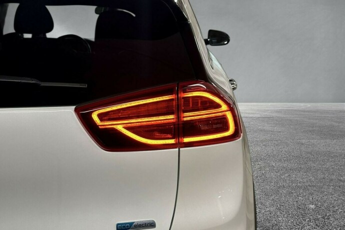 kia-e-niro-elektrisitet-2021-big-9