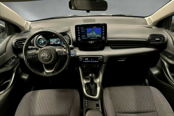 toyota-yaris-elektrisitetbensin-2022-big-10