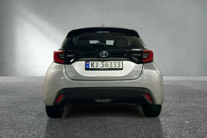 toyota-yaris-elektrisitetbensin-2022-big-3
