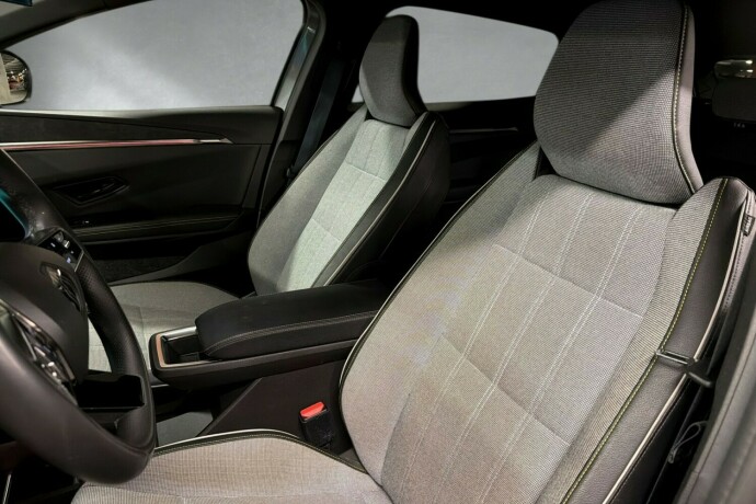 renault-megane-elektrisitet-2022-big-15