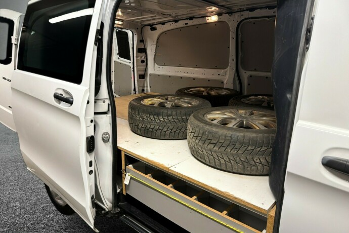 mercedes-benz-vito-diesel-2018-big-16