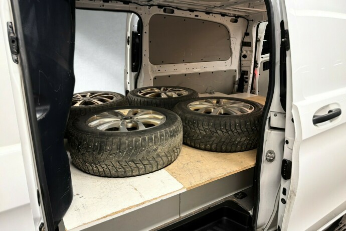 mercedes-benz-vito-diesel-2018-big-15