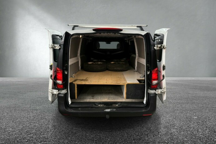 mercedes-benz-vito-diesel-2018-big-13