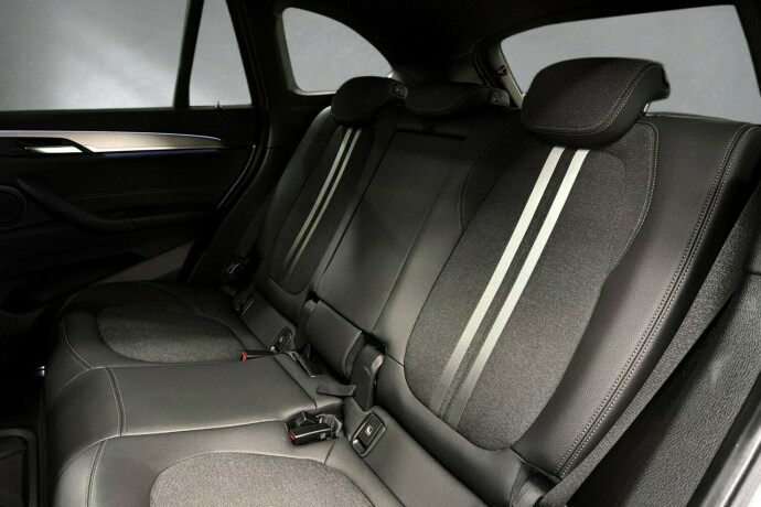 bmw-x1-elektrisitetbensin-2022-big-17