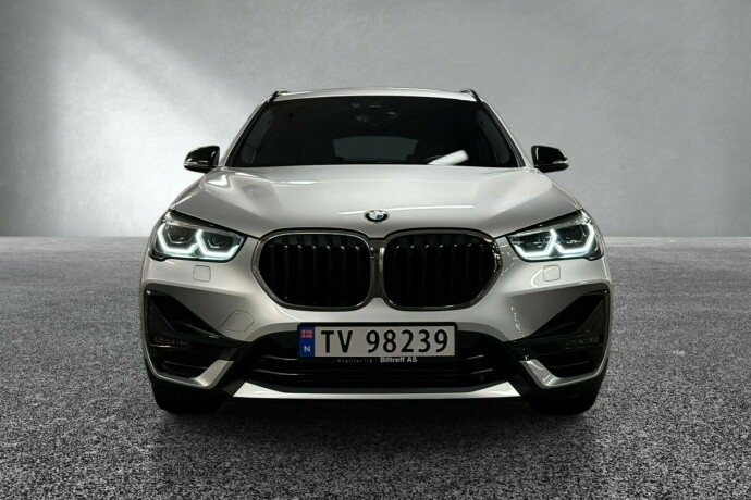 bmw-x1-elektrisitetbensin-2022-big-7