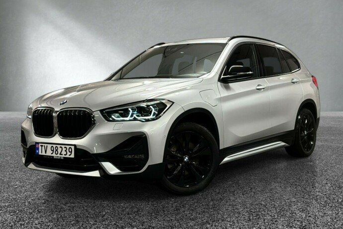 bmw-x1-elektrisitetbensin-2022-big-0